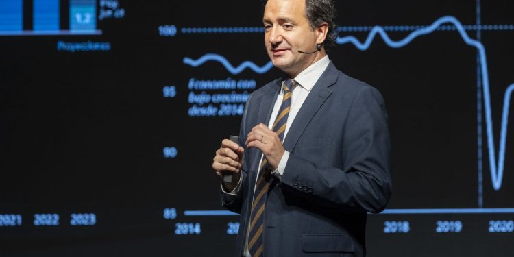 Ignacio Munyo presentó conceptos claves para entender la actualidad económica de Uruguay
