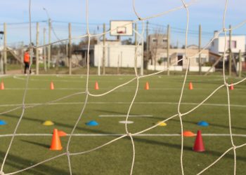La IDM crea 15 canchas de césped sintético, fomentando el deporte para niños y jóvenes del departamento