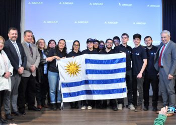 Estudiantes de Maldonado son finalistas de concurso organizado por la NASA