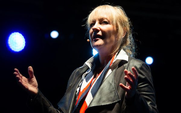 Cosse suma apoyos; Partido Socialista respalda su precandidatura