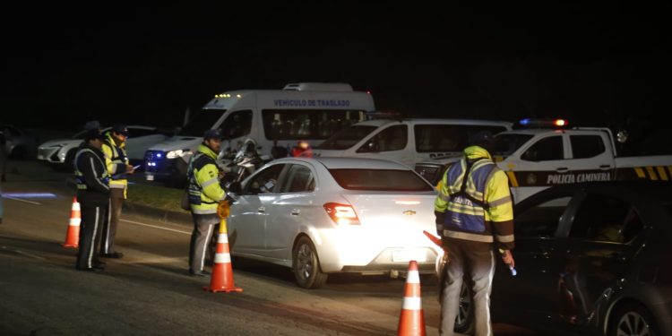 Sin accidentes de importancia, 139 contravenciones es el saldo del operativo Noche de la Nostalgia