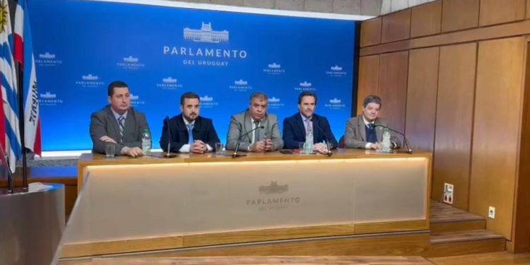 Llamado a licitación en San Carlos permitirá poner en funcionamiento el acelerador lineal del Centro Oncológico