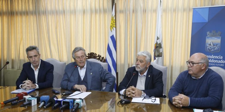 Antía anunció más obras de intervención vial y estacionamientos para ordenar el tránsito en Maldonado