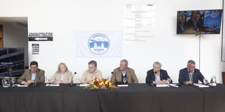 Ahorro energético: Antía inauguró plantas fotovoltaicas y bombas de calor en Cedemcar de San Carlos