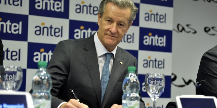 Histórica Lista 15 promueve a Gurméndez como candidato a la presidencia y le piden que deje ANTEL