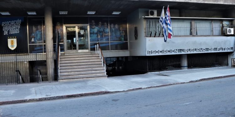 Reuniones sin avances todo indica otro fin de semana sin fútbol profesional