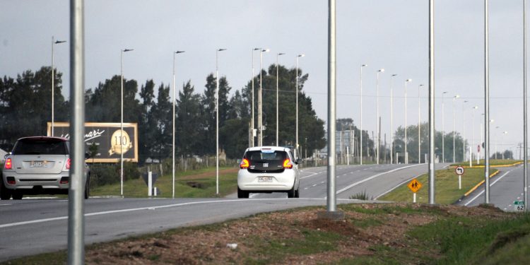 Primera autopista de Uruguay apunta a solucionar la movilidad en tramo de la Ruta Interbalenaria