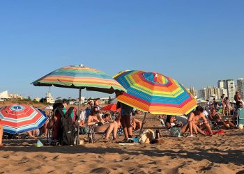 Gobierno extendió rebaja del IVA a turistas residentes y no residentes hasta abril de 2024