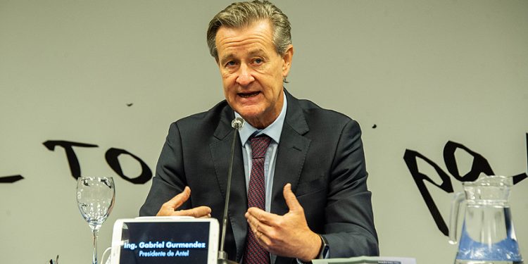 Gurmendez: «Dejamos un Antel donde la gente paga menores precios»
