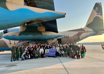 Arrivó el Hércules a Madrid con los primeros uruguayos repatriados de Israel