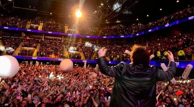 Argentina: el fenómeno Milei y el cierre de campañas en la vecina orilla