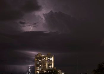 Se espera que El Niño dure al menos hasta abril de 2024