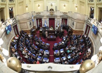 Asamblea Legislativa argentina oficializa las dos fórmulas presidenciales para el balotaje