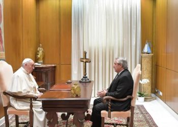 Alberto Fernández visitará al papa Francisco en el tramo final de su gestión