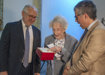 La Biblioteca nacional reconoció la trayectoria de Ida Vitale