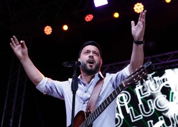 Maldonado lanzó la temporada con más de 15 mil personas y Lucas Sugo como cierre