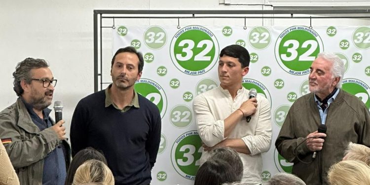 Andrés De León anuncia alejamiento de Darío Pérez y se une a la Lista 32 Liderada por Jesús Bentancur
