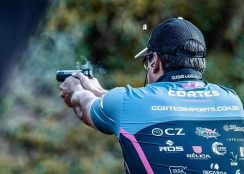 Campeonato de tiro práctico: un espectáculo de precisión y adrenalina