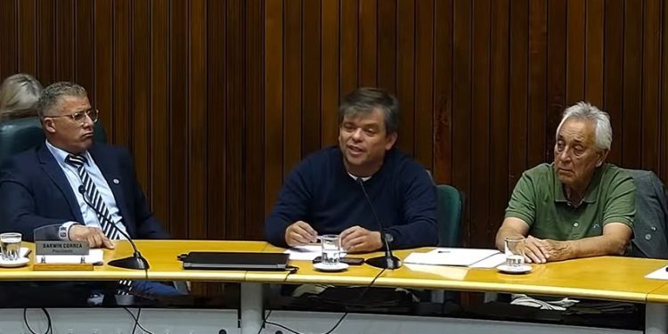 Junta homenajeó el Concurso del Saber organizado por el Semanario Realidad