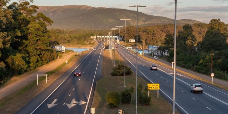 1000 millones de dólares fue la inversión del Estado en obras viales en 2023