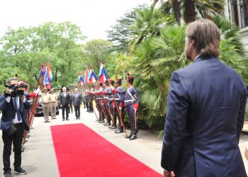 Presidente armenio visitó a Lacalle Pou y a Argimón