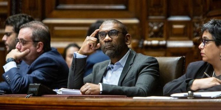 Ortuño renunció a OSE para apoyar a Orsi y pidió que se comparen los gobiernos del FA y el actual