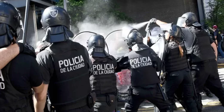 Prometen «un millón de personas» para la marcha del 24/1 contra Milei