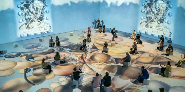 Dalí Cibernético: Punta Shopping propone un viaje inmersivo por la mente de Salvador Dalí