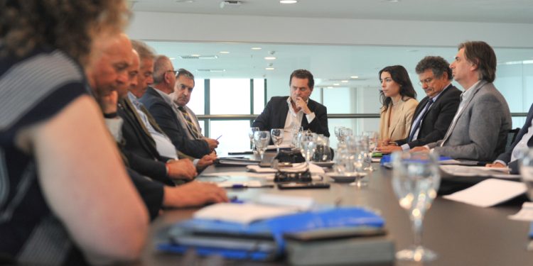 Vivienda aspira a concretar erradicación de 120 asentamientos antes de marzo del 2025