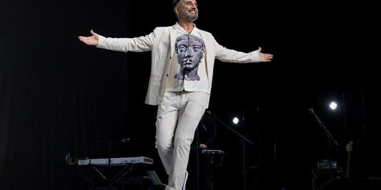 Jorge Drexler llevará la magia de «Tiempo y Tinta» a Enjoy Punta del Este