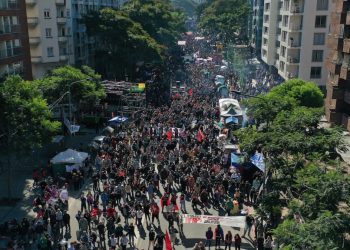 PIT-CNT marchará a la puerta de la embajada argentina