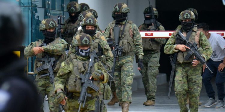Ecuador, estado de conflicto armado