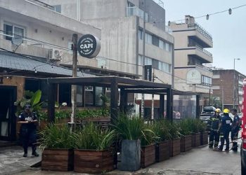 Principio de incendio en local gastronómico de Punta del Este afectó parte de la cocina