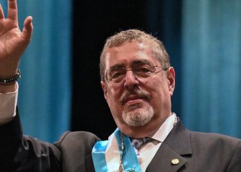 Cancillería envió un saludo al nuevo presidente de Guatemala