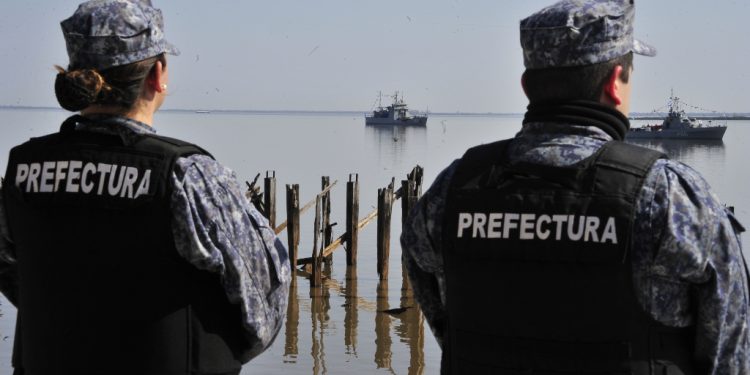 Verano Seguro: Armada emplea a 184 marineros recorriendo las costas nacionales