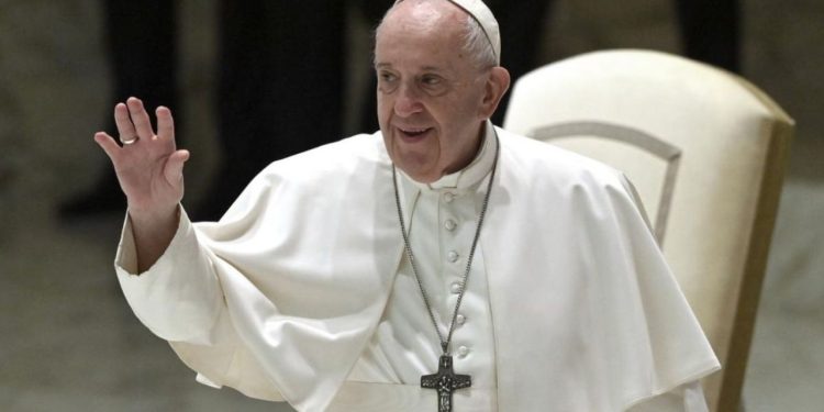 El Papa dijo que está «listo» para «empezar un diálogo» con Milei