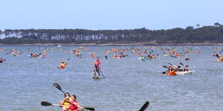 Inscripciones para la travesía en kayak y paddle surf a la Isla Gorriti