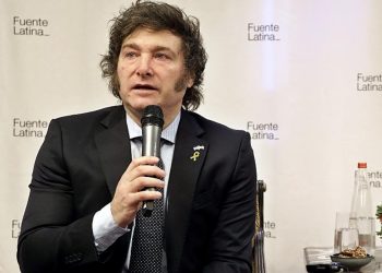 Milei volvió a apuntar contra el gobernador de Chubut: «Pobrecito, Nachito no la ve»