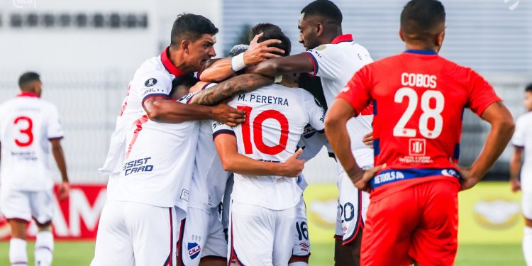 Nacional ganó en Venezuela por Libertadores