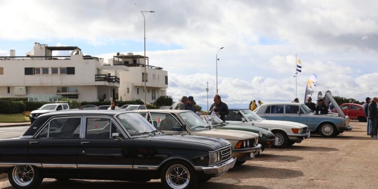 Autos clásicos y deportivos se darán cita en Punta del Este