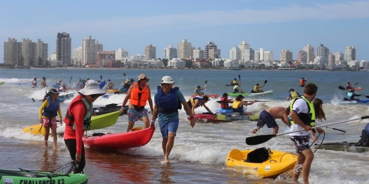 Ya se inscribieron unas 900 personas a la nueva Travesía en kayak y paddle surf a la Isla Gorriti
