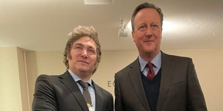 David Cameron prometió proteger las islas Malvinas y espera que sean británicas “para siempre”