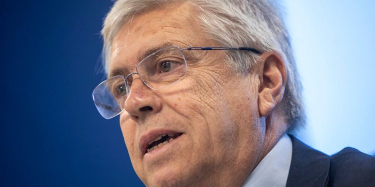 Tabaré Viera deja el Ministerio de Turismo el 11 de marzo y próximo ministro será colorado y de su sector