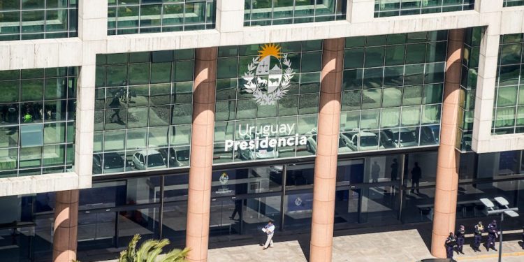 Varios ministros dejan sus cargos para dedicarse a la campaña electoral