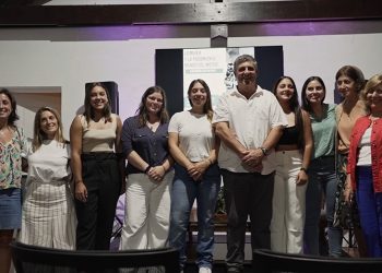 Municipio de PDE homenajeó a mujeres pilotos en su día