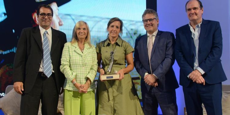 La química Cecilia Saiz recibió el premio L’Oréal Unesco “Por las Mujeres en la Ciencia”