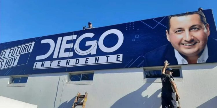 Echeverría inaugura local central y anuncia la apertura de otros 15 en el departamento