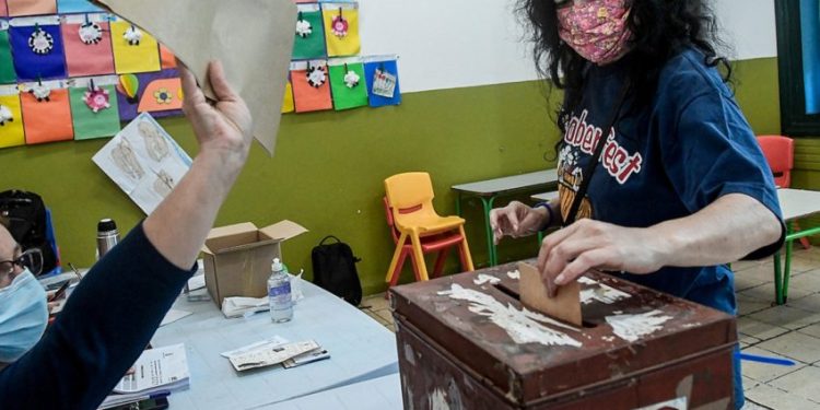 Encuesta de Factum muestra ventaja para la coalición gobernante