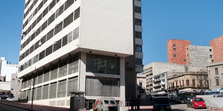 Analistas aumentan previsión de crecimiento económico a 3,5% en 2024