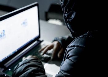 Condenaron a dos jóvenes estafadores por fraudes en comercios de Maldonado